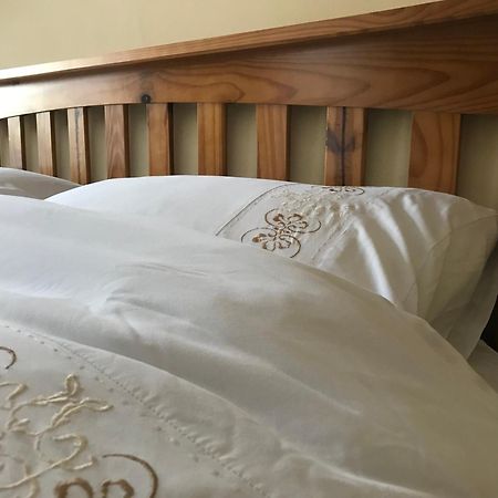 Ashes Seafood Restaurant Accommodation دينغل المظهر الخارجي الصورة